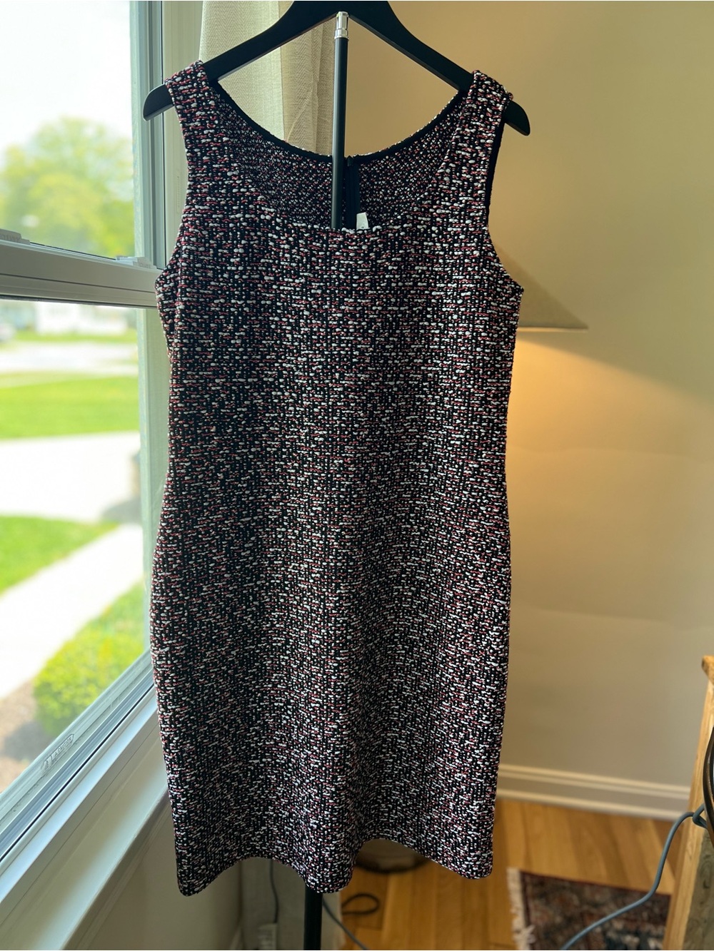 St. John Sleeveless Tweed Shift Dress in Black and Pink size 10